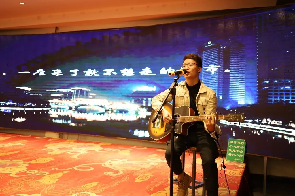 奧迪威春酒會2020.jpg